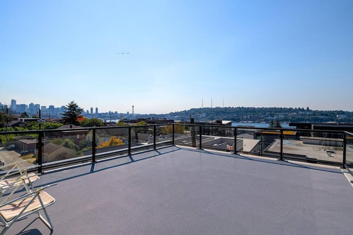 A-Seattle Urban Village- Orcas- Roof Top View Deck エクステリア 写真